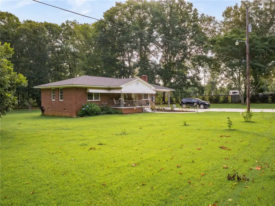 1124 Camelot Forest, Belton, SC 29627 - #2
