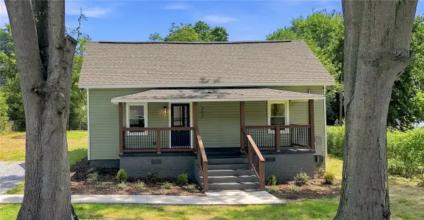 207 South 7th Street, Easley, SC 29640