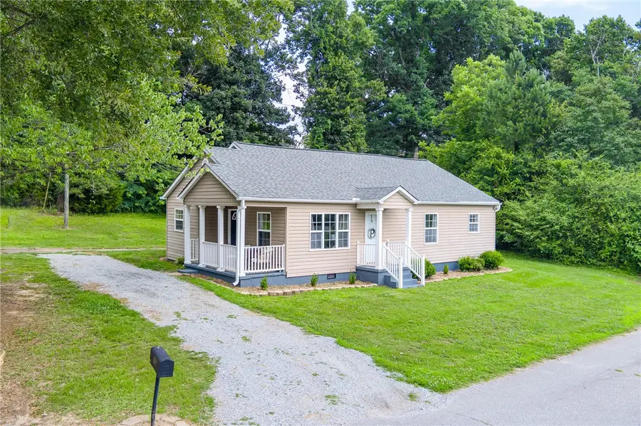 115 Clover Street, Liberty, SC 29657 - #2