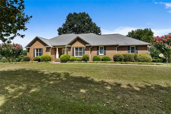 912 Lakewood Lane, Anderson, SC 29625