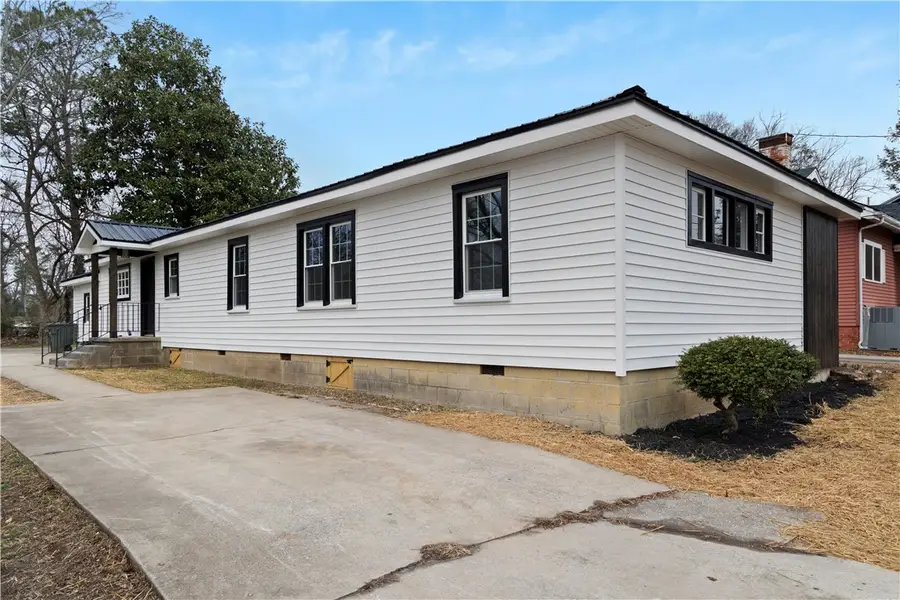 310 S Townville Street, Seneca, SC 29678 - #2