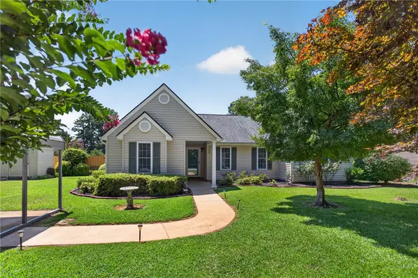 119 Sycamore Lane, Walhalla, SC 29691