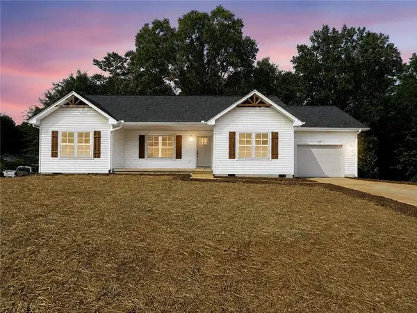 106 W South 6th Street, Seneca, SC 29678