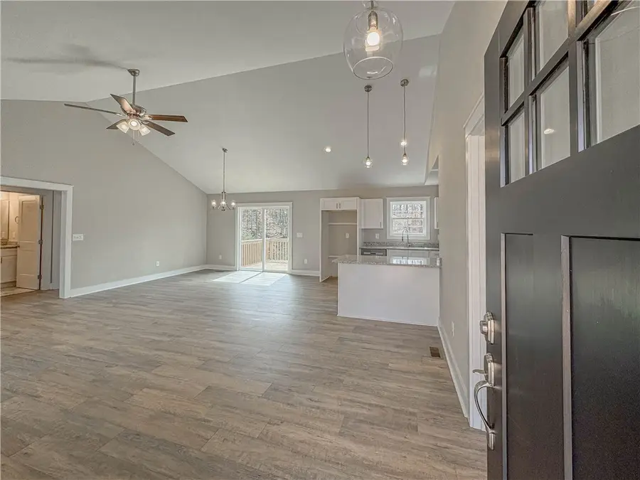 106 W South 6th Street, Seneca, SC 29678 - #2
