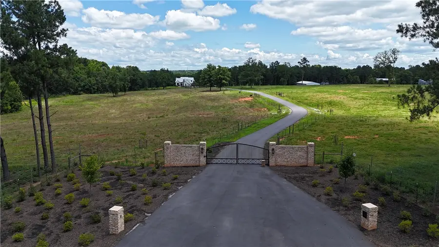 1425 S Harper Street Extension, Laurens, SC 29360 - #2