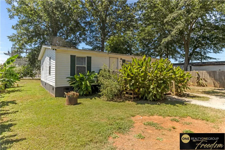 102 Chad Drive, Ninety Six, SC 29666 - #3
