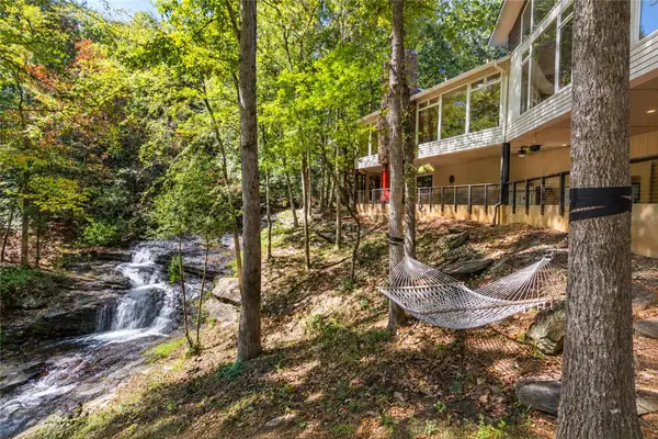 120 Edgewater Drive, Fair Play, SC 29643
