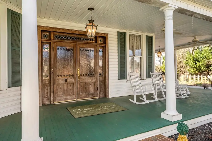 208 S Main Street, Abbeville, SC 29620 - #2