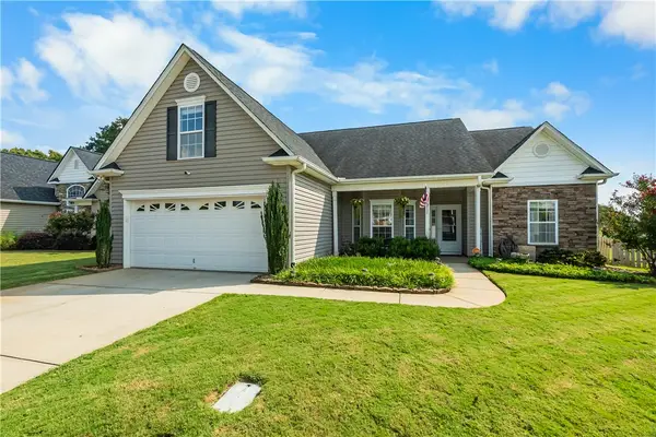 129 Saint Johns Street, Simpsonville, SC 29680