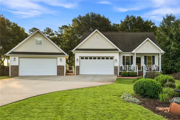 104 N Windy Point, Townville, SC 29689