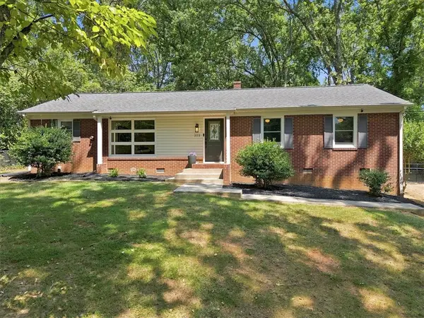322 Pendleton Road, Clemson, SC 29631