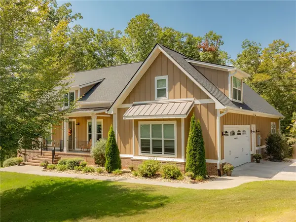 555 Riverstead Drive, Marietta, SC 29661