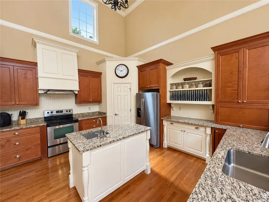 669 Shorewood Circle, Toccoa, GA 30577 - #3