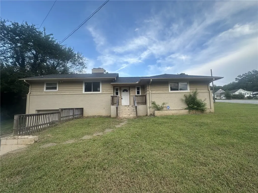 502 Seneca Street, Seneca, SC 29678 - #1