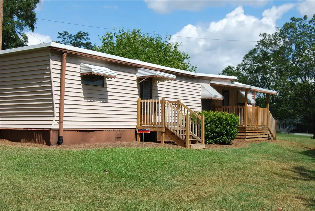 106 W Cresent Drive, Seneca, SC 29678 - #1