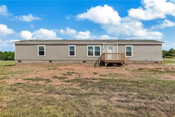 205 Wade Farm Road, Fair Play, SC 29643