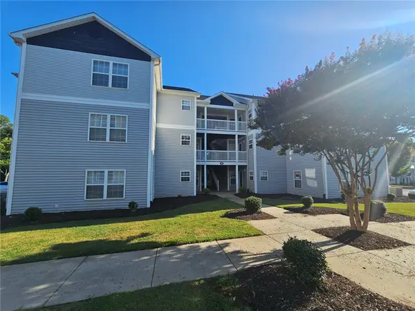 182 University Village Drive #A, Central, SC 29630