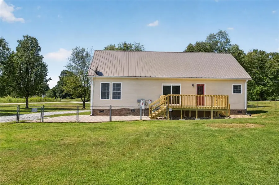 564 Fairfield Road, Walhalla, SC 29691 - #3