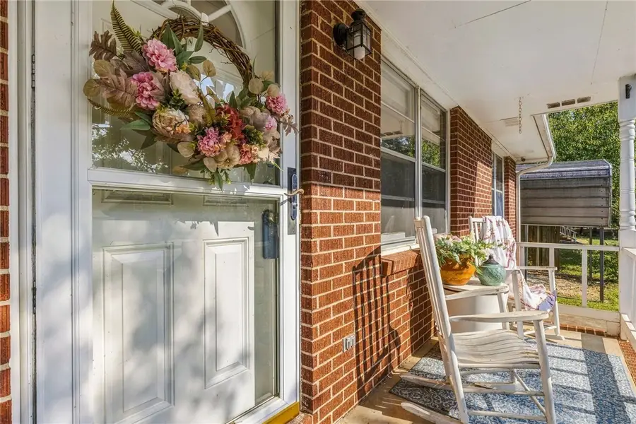 437 S Elm Street, Pendleton, SC 29670 - #2