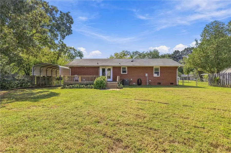 437 S Elm Street, Pendleton, SC 29670 - #3