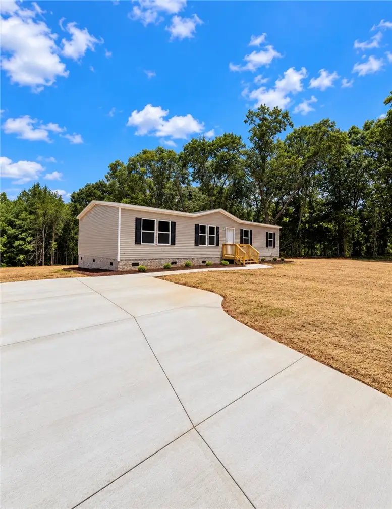 1411 Slaton Road, Townville, SC 29689 - #2
