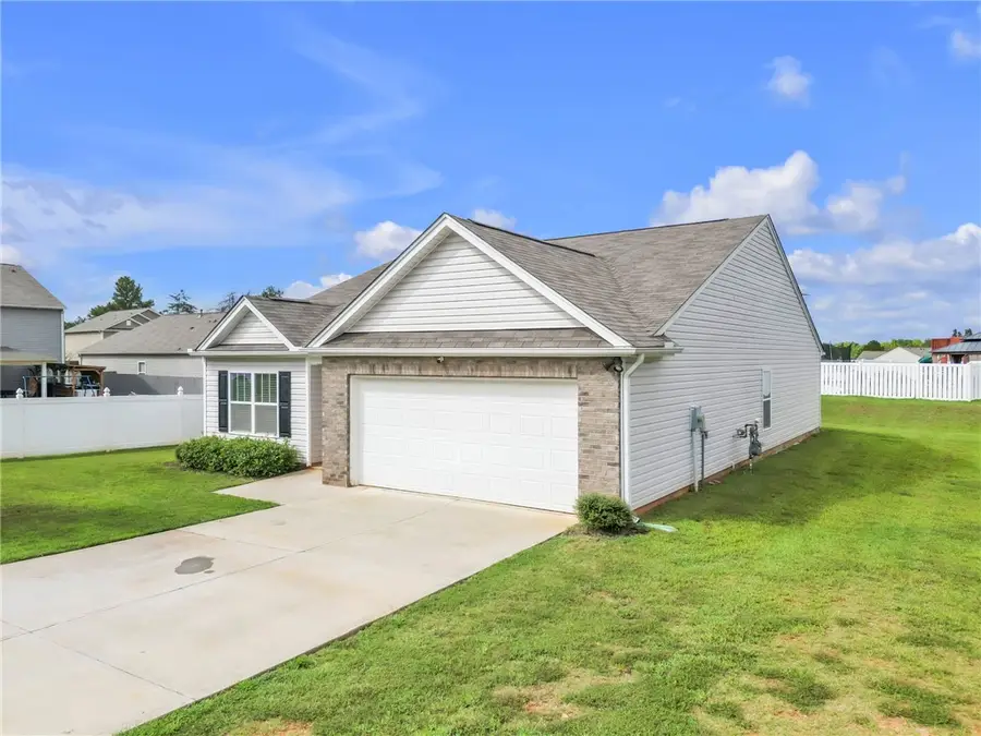 205 Hillendale Way, Williamston, SC 29697 - #2