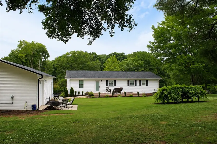 100 Meadowood Drive, Easley, SC 29640 - #2