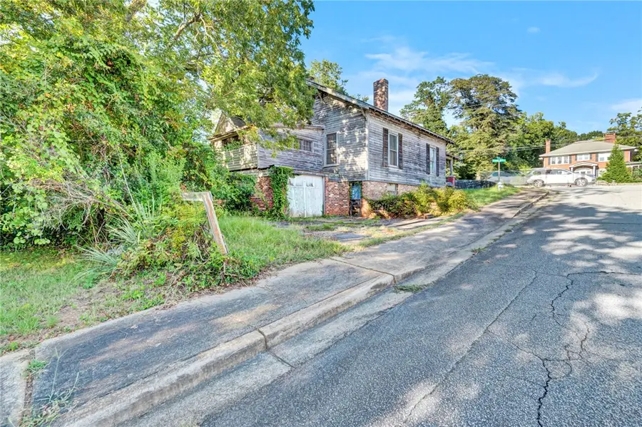 220 Hampton Avenue, Pickens, SC 29671 - #3