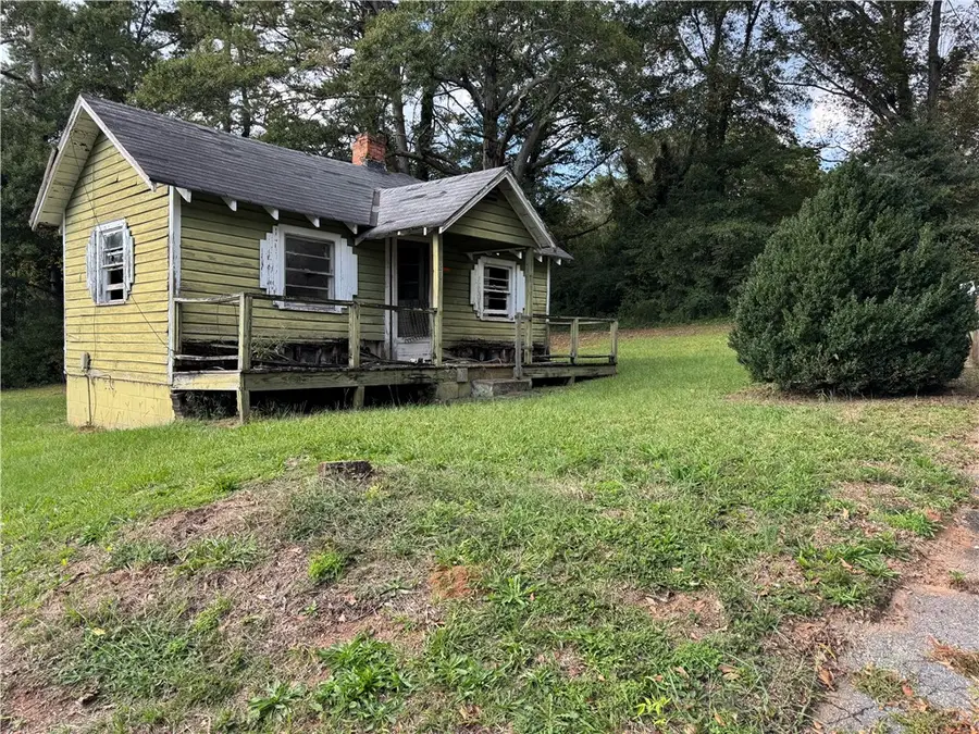 201 Moore Avenue, Walhalla, SC 29691 - #2