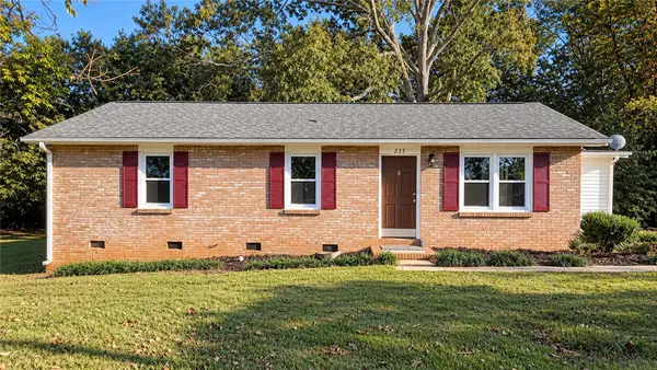 237 Skyland Drive, Westminster, SC 29693