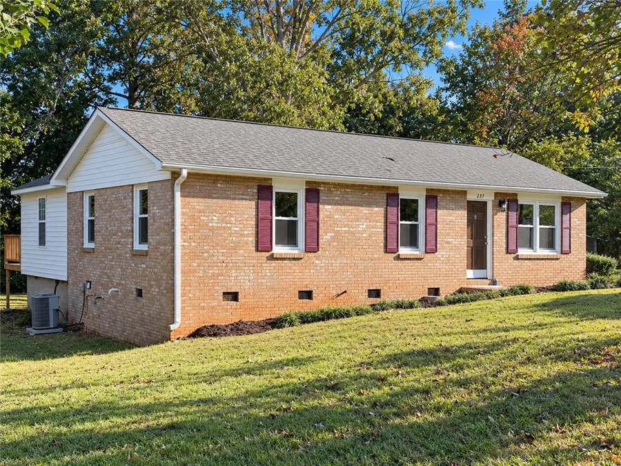 237 Skyland Drive, Westminster, SC 29693 - #2
