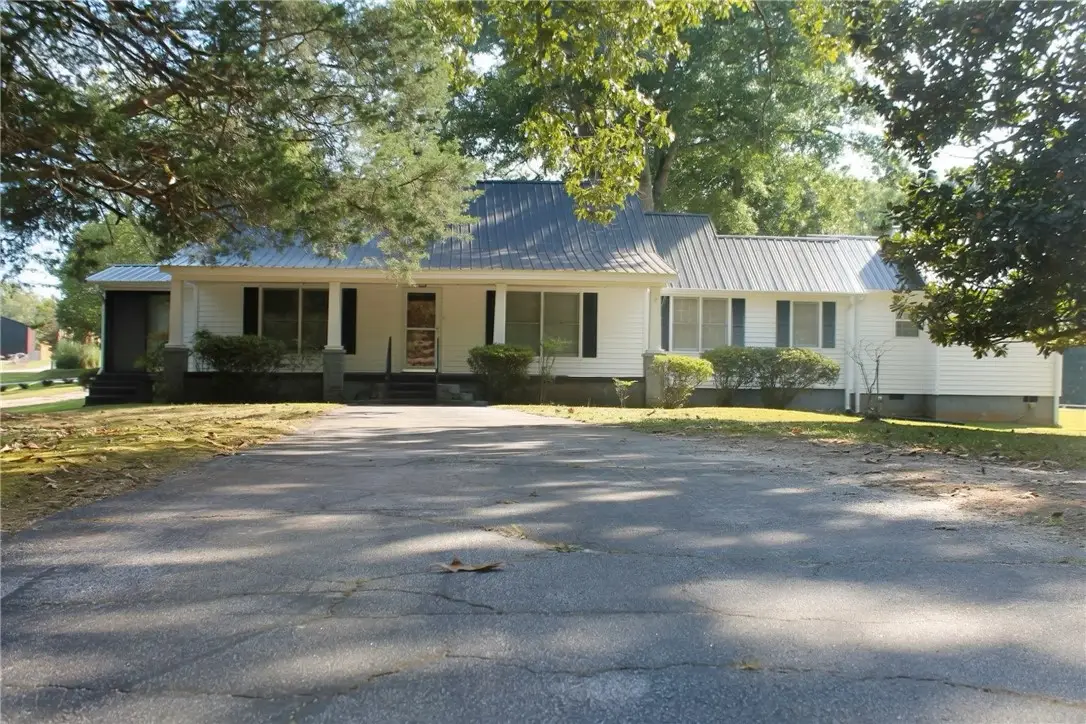 711 W Bear Swamp Road, Walhalla, SC 29691 - #1
