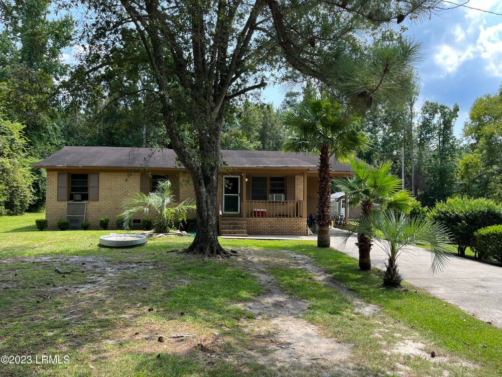 121 Phoenix Circle, Smoaks, SC 29481 ERA