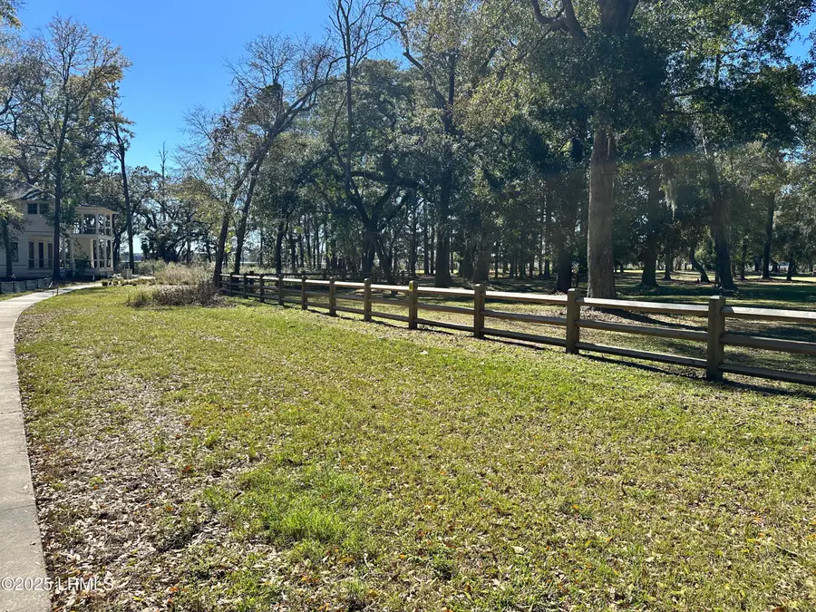 202 Harborview Drive, Beaufort, SC 29907 - Image #2