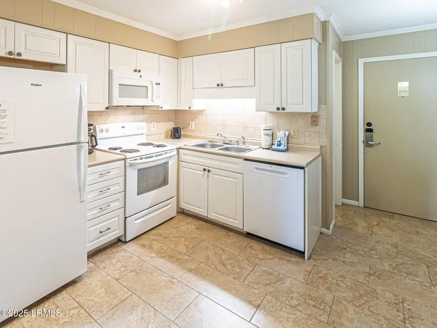 40 Folly Field Road #B4, Hilton Head Island, SC 29928 - Image #3