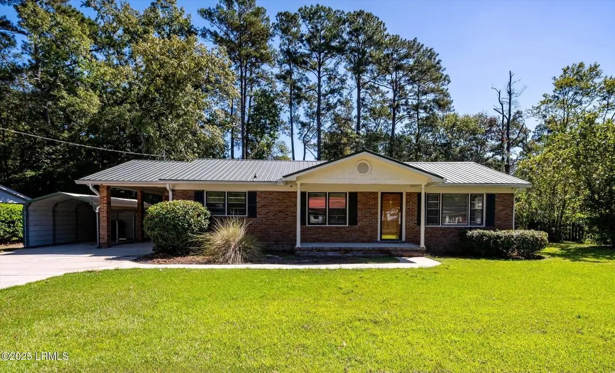105 Pinewood Street, Walterboro, SC 29488 - Image #1