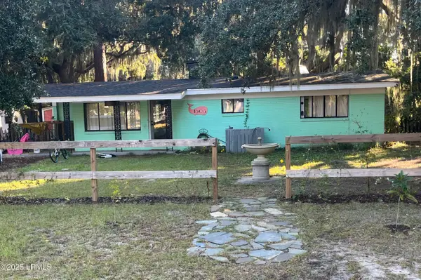 1608 Madrid Avenue, Port Royal, SC 29935