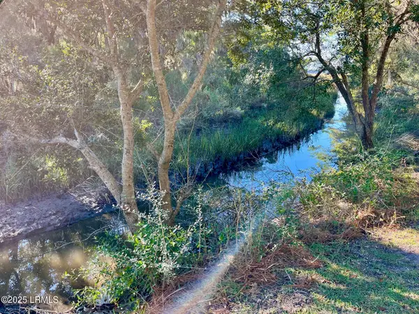 37 Little Creek Road, Lady's Island, SC 29907