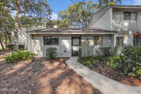 96 Mathews Drive #213, Hilton Head Island, SC 29926