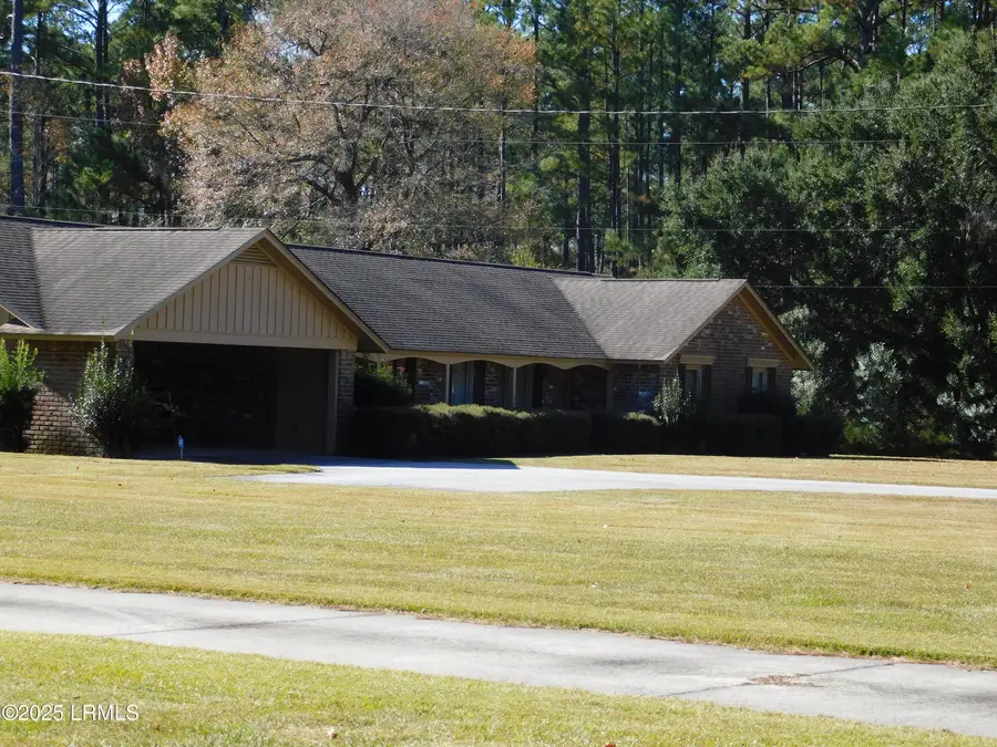 1608 Smiths Crossing, Ridgeland, SC 29936 - Image #2