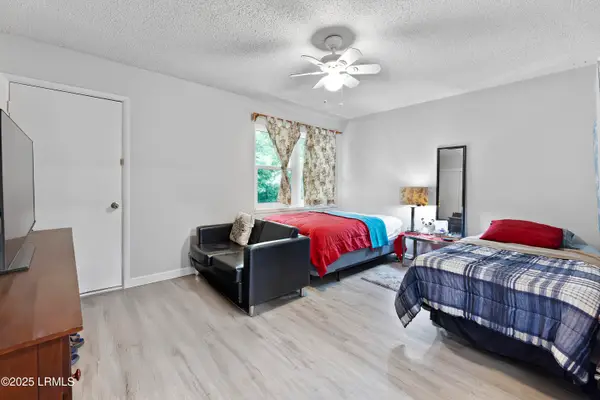 400 William Hilton Parkway #110, Hilton Head Island, SC 29926