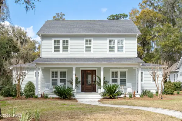 18 Carter Oaks Drive, Lady's Island, SC 29907