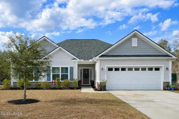 126 Minning Loop, Richmond Hill, GA 31324