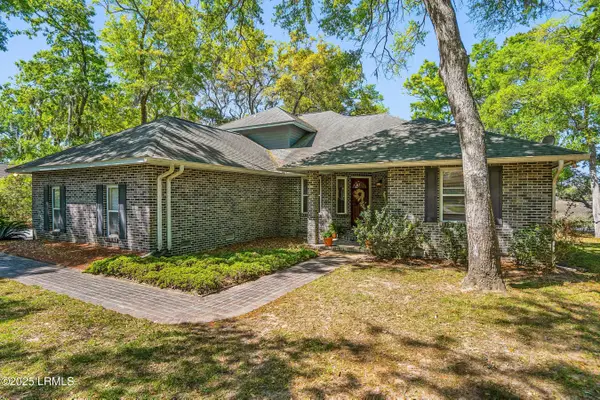 23 Tuscarora Avenue, Beaufort, SC 29907