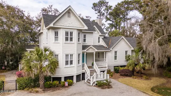 4 Pilot House Road, St. Helena Island, SC 29920