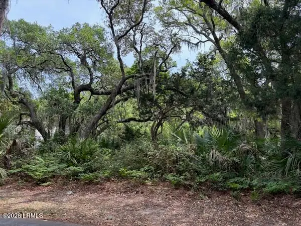 15 Lakeview Lane, Harbor Island, SC 29920