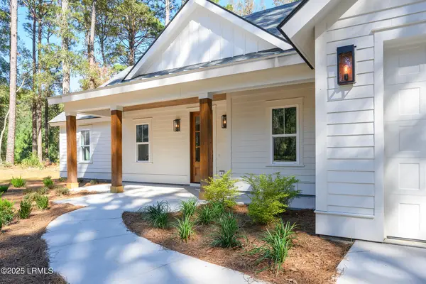 15 Woods Lane, Beaufort, SC 29907