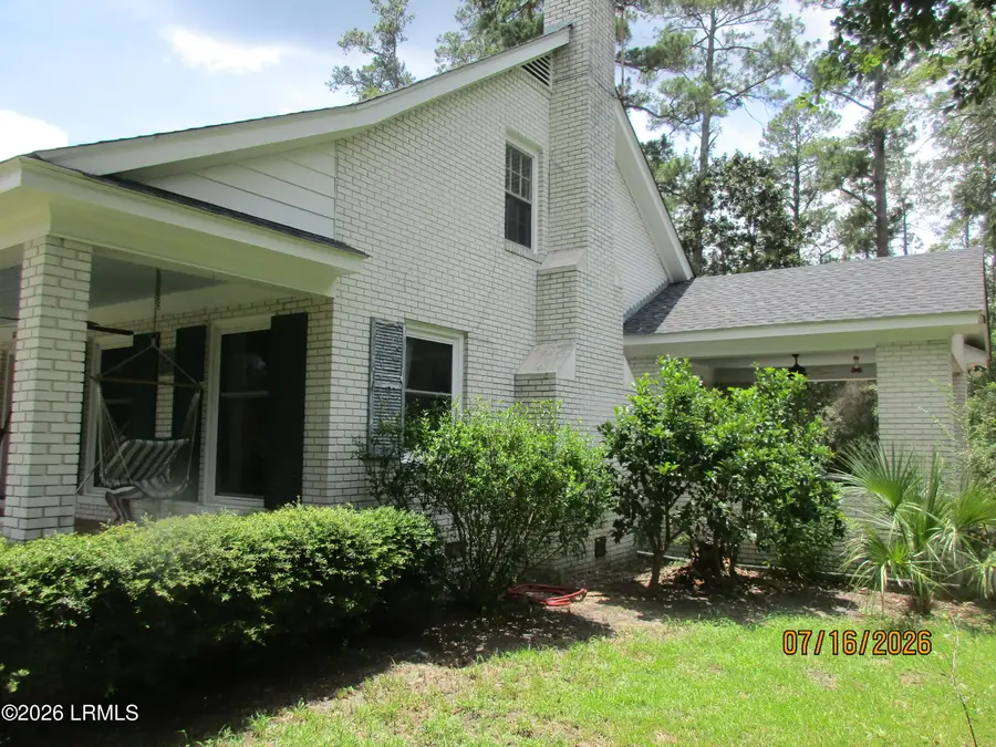 383 W Carolina Avenue, Varnville, SC 29944 - #3