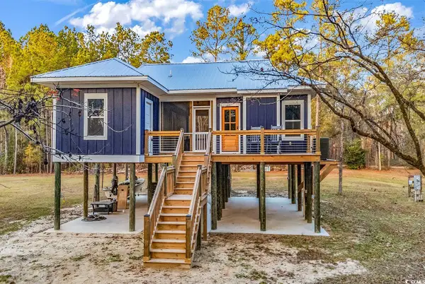 32 Old Pl, Kingstree, SC 29556