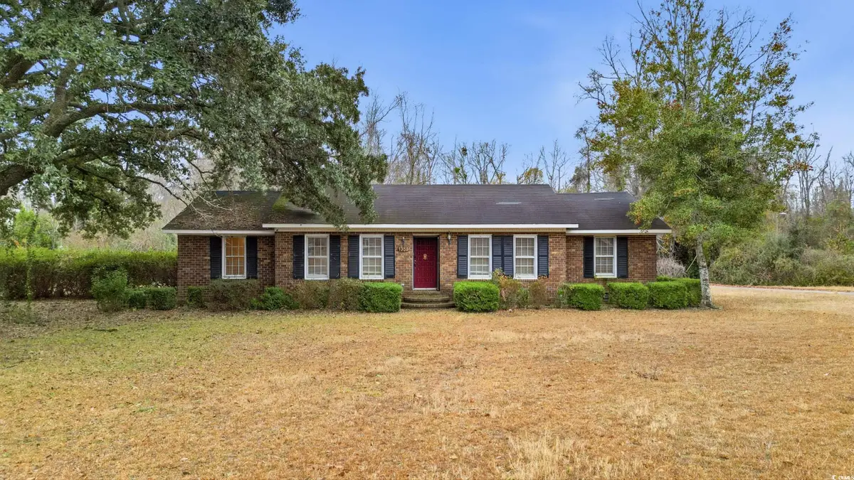 1359 Woodlands Dr., Kingstree, SC 29556 - Image #1